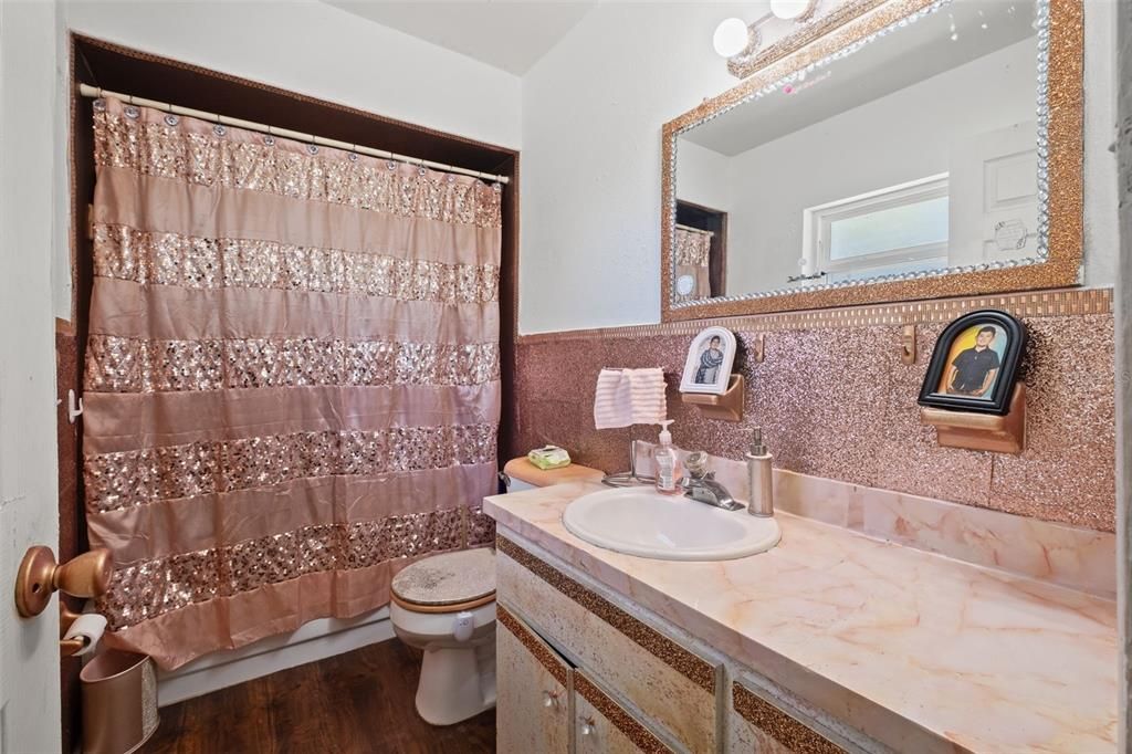 For Sale: $315,000 (3 beds, 2 baths, 1661 Square Feet)