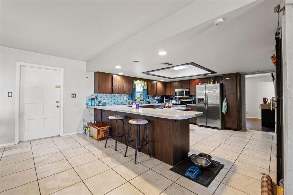 For Sale: $315,000 (3 beds, 2 baths, 1661 Square Feet)