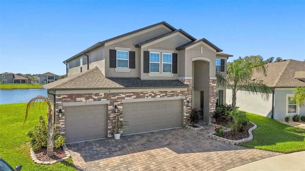 For Sale: $575,000 (6 beds, 4 baths, 3566 Square Feet)