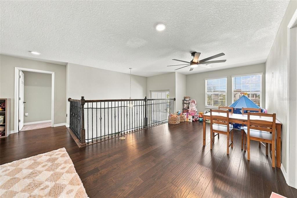 For Sale: $575,000 (6 beds, 4 baths, 3566 Square Feet)