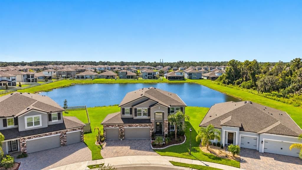 For Sale: $575,000 (6 beds, 4 baths, 3566 Square Feet)