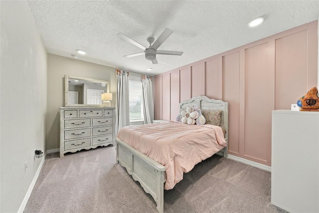 For Sale: $575,000 (6 beds, 4 baths, 3566 Square Feet)