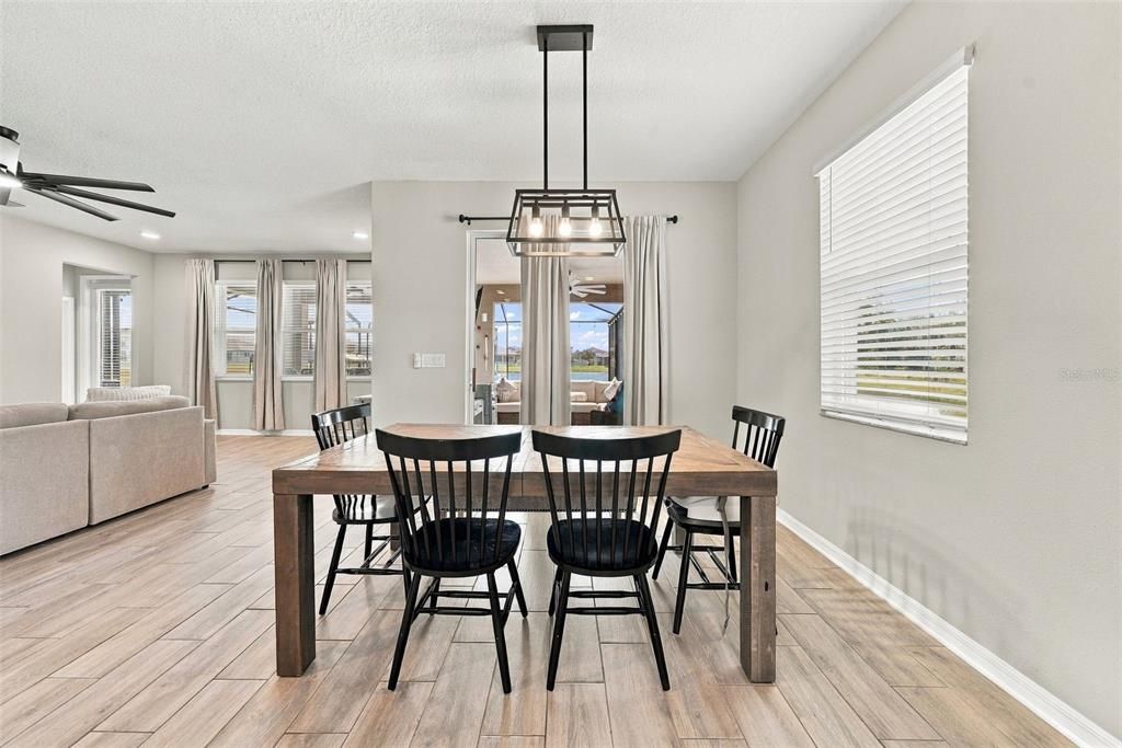For Sale: $575,000 (6 beds, 4 baths, 3566 Square Feet)