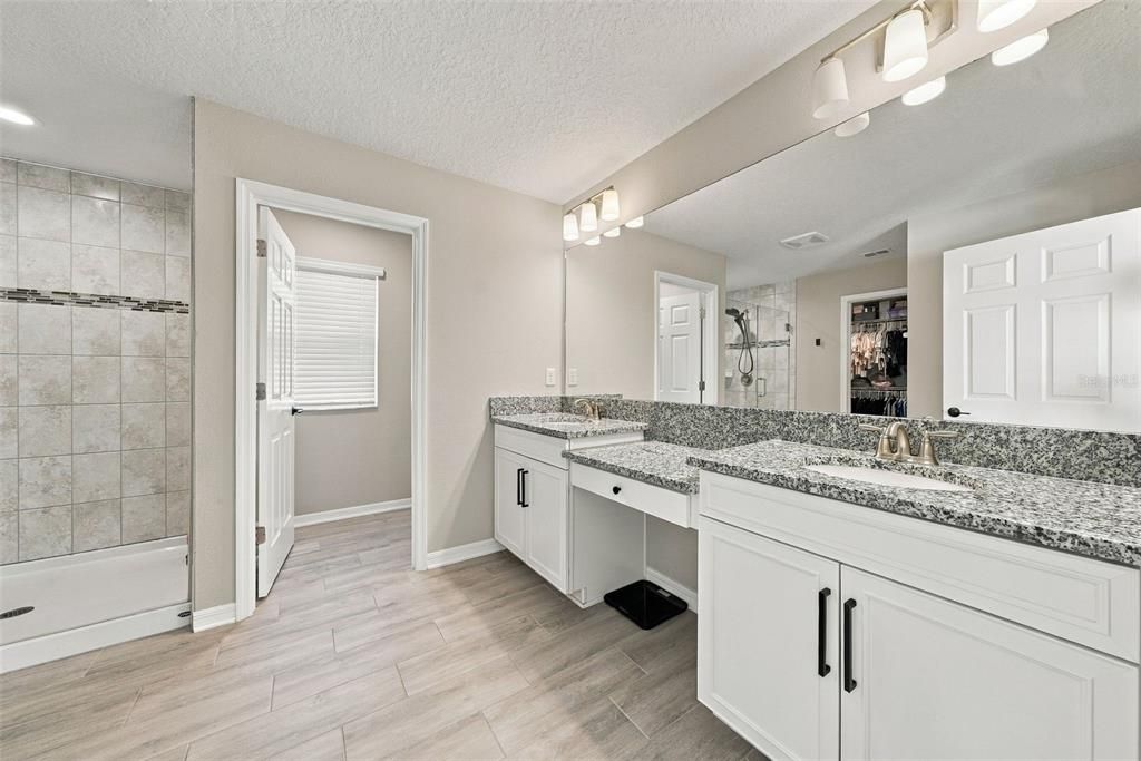 For Sale: $575,000 (6 beds, 4 baths, 3566 Square Feet)