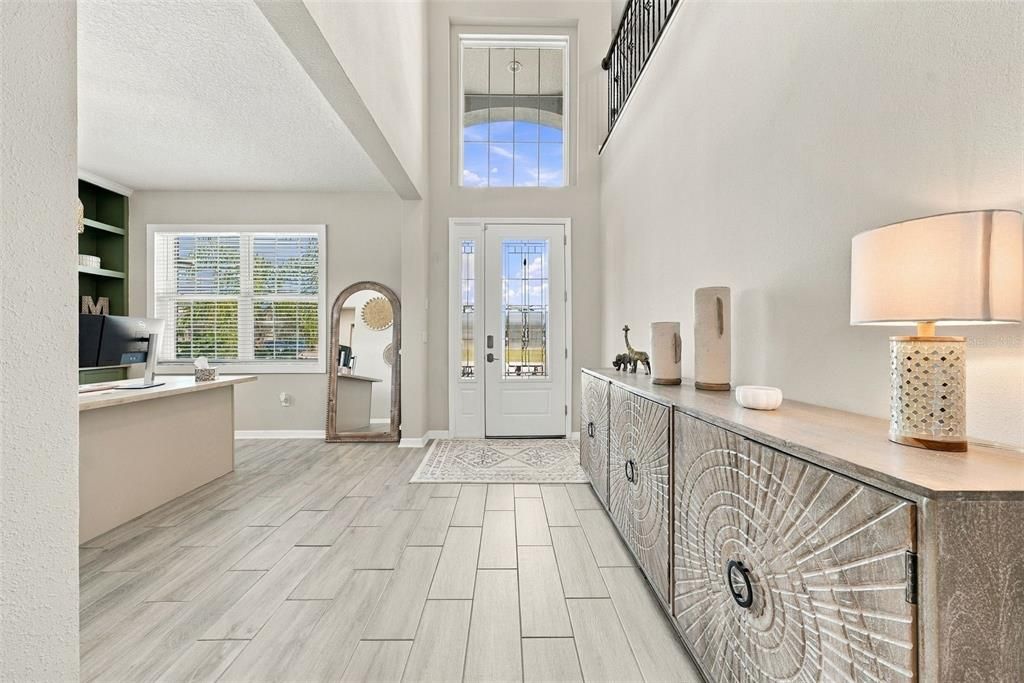 For Sale: $575,000 (6 beds, 4 baths, 3566 Square Feet)