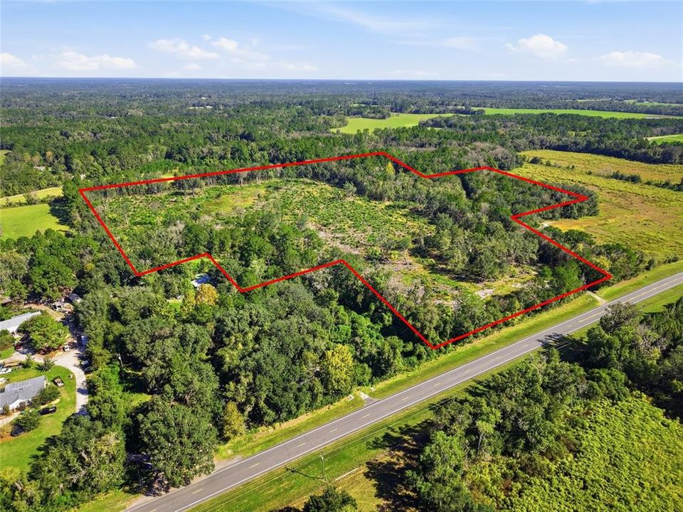 На продажу: $524,500 (26.65 acres)