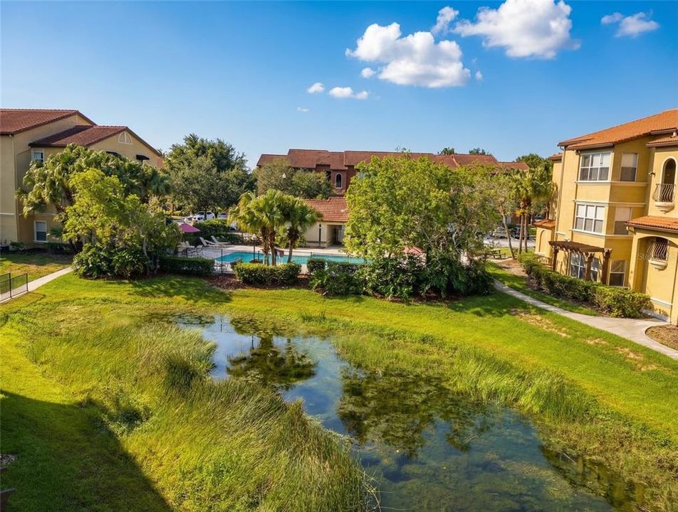 For Sale: $158,000 (1 beds, 1 baths, 711 Square Feet)