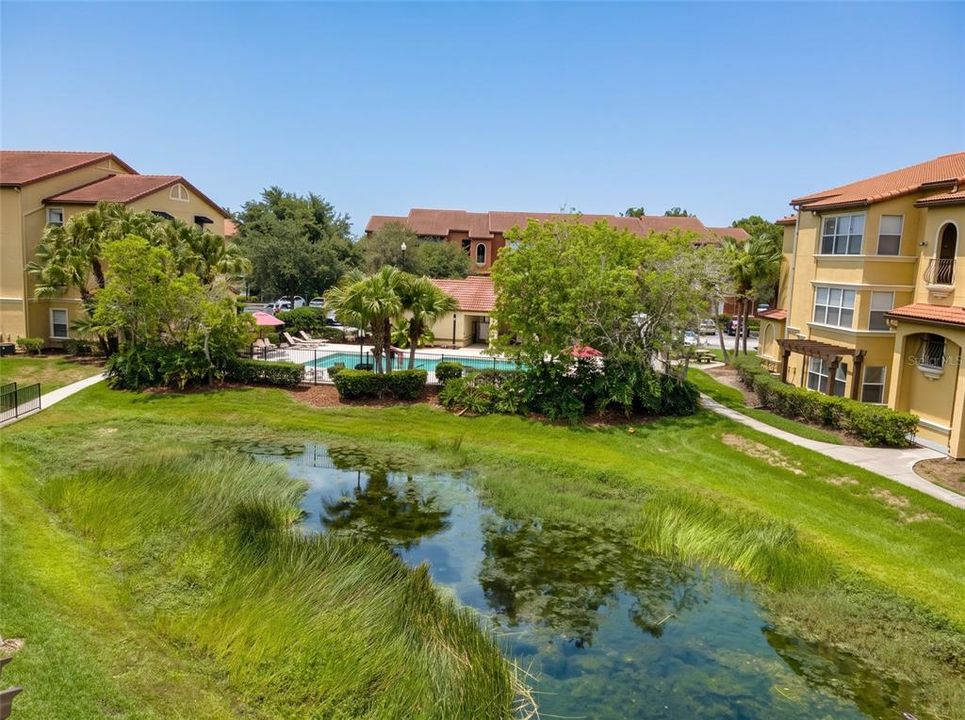 For Sale: $158,000 (1 beds, 1 baths, 711 Square Feet)