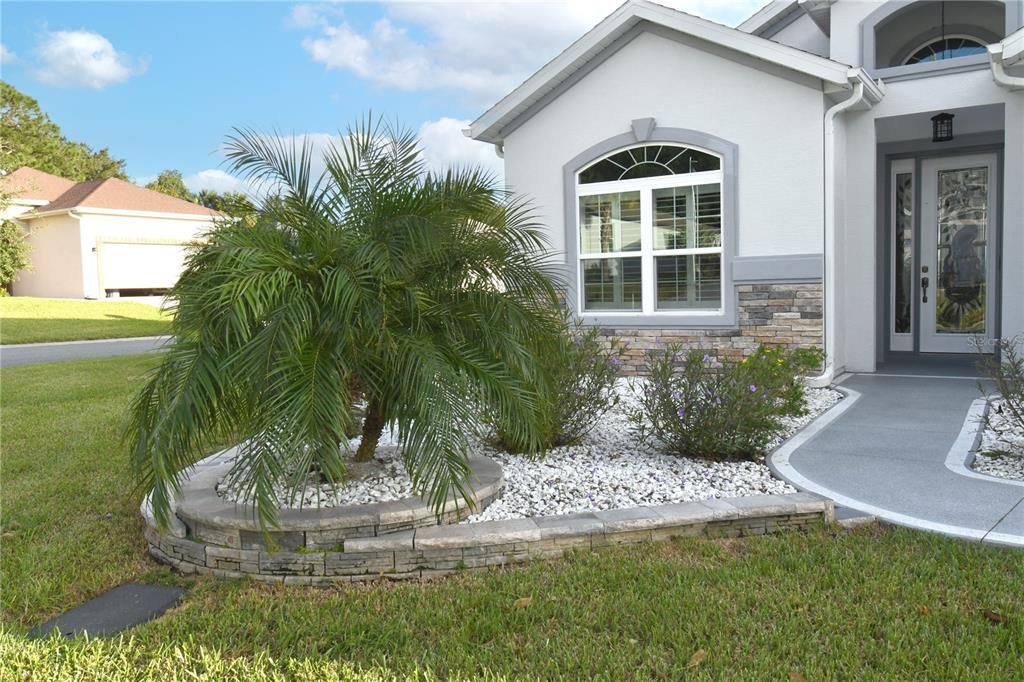 For Sale: $549,900 (3 beds, 2 baths, 1895 Square Feet)