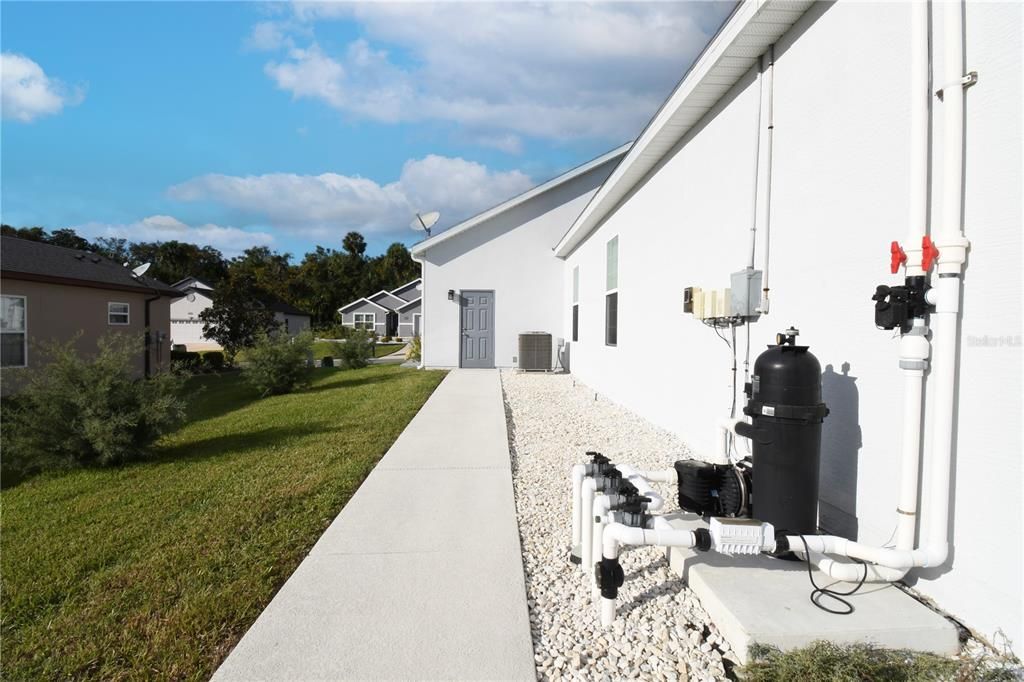 For Sale: $549,900 (3 beds, 2 baths, 1895 Square Feet)