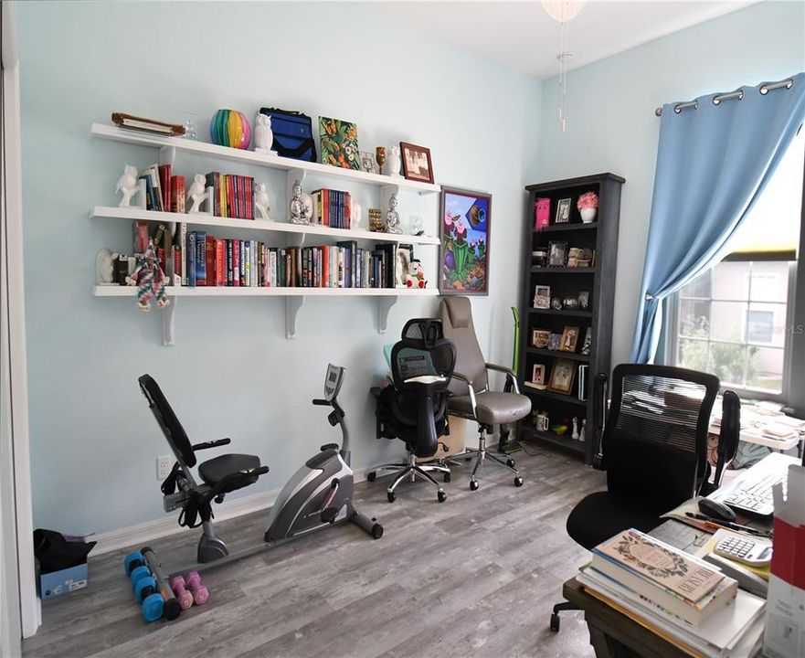 For Sale: $549,900 (3 beds, 2 baths, 1895 Square Feet)