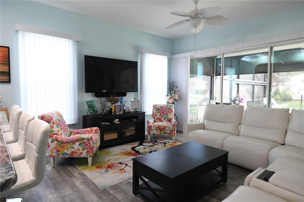 For Sale: $549,900 (3 beds, 2 baths, 1895 Square Feet)