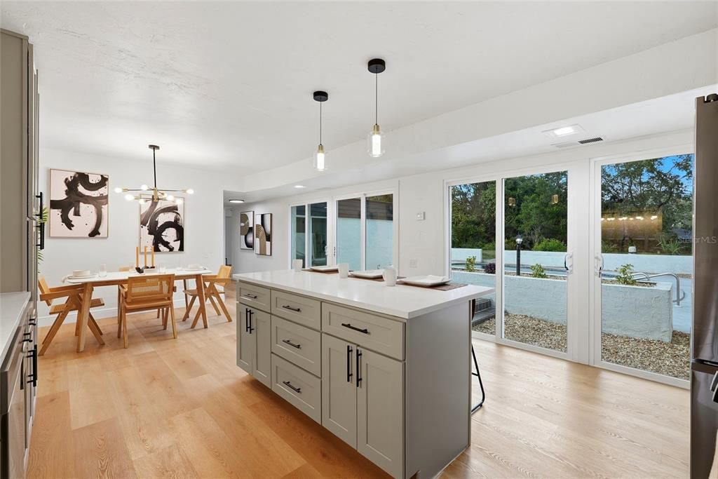 En Venta: $499,900 (4 camas, 2 baños, 2416 Pies cuadrados)