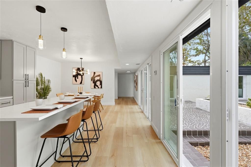 En Venta: $499,900 (4 camas, 2 baños, 2416 Pies cuadrados)