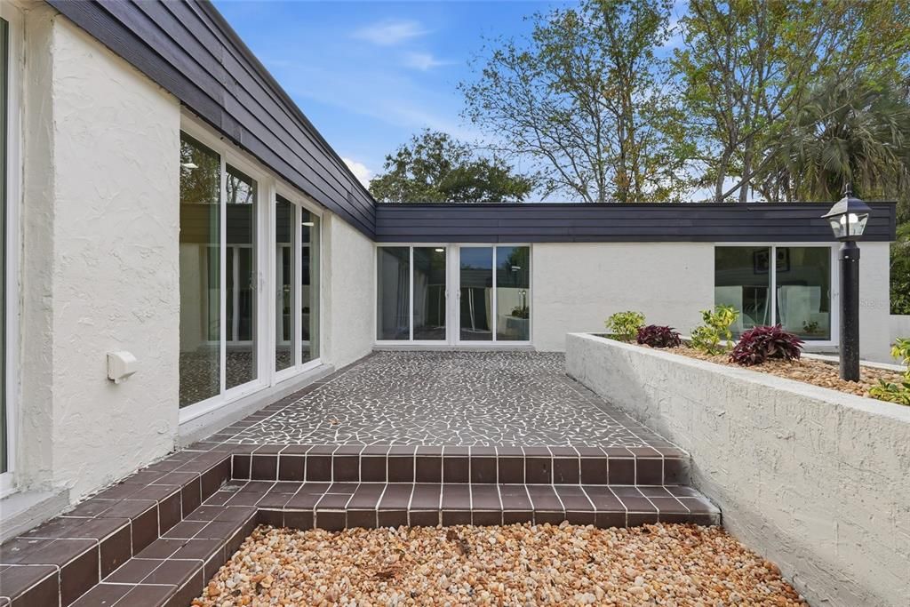 En Venta: $499,900 (4 camas, 2 baños, 2416 Pies cuadrados)