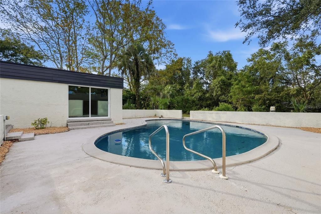 En Venta: $499,900 (4 camas, 2 baños, 2416 Pies cuadrados)