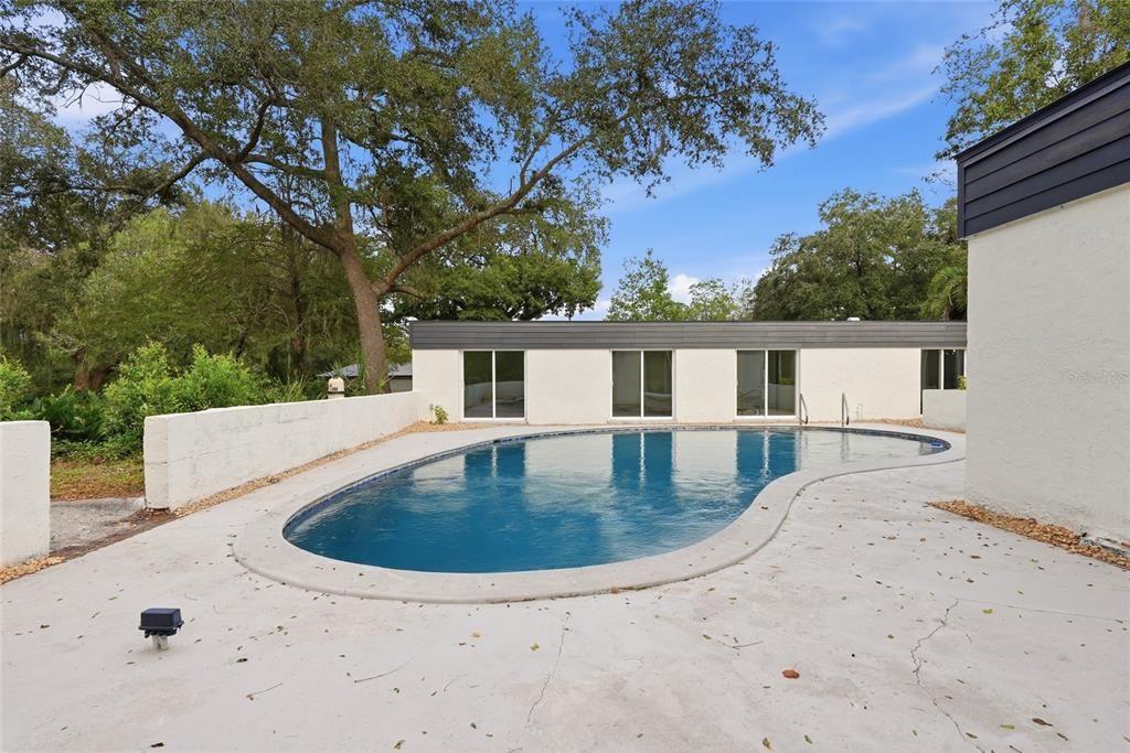 En Venta: $499,900 (4 camas, 2 baños, 2416 Pies cuadrados)