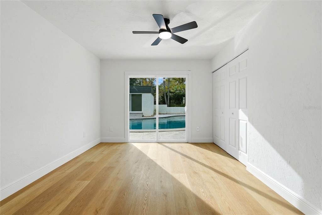 En Venta: $499,900 (4 camas, 2 baños, 2416 Pies cuadrados)