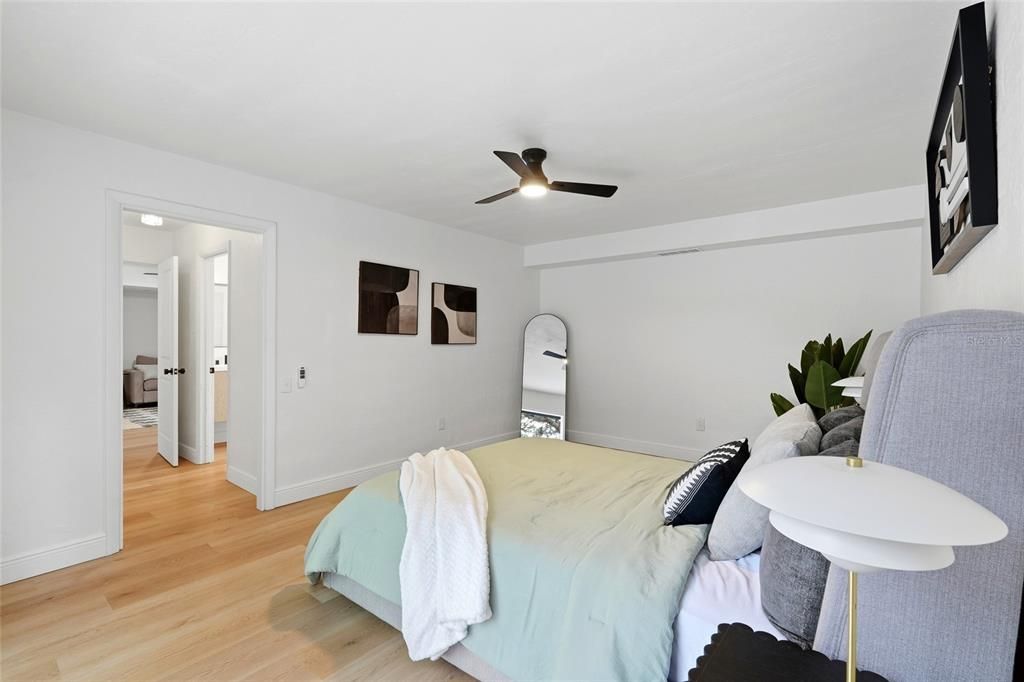 En Venta: $499,900 (4 camas, 2 baños, 2416 Pies cuadrados)