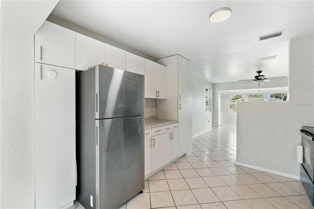 En Venta: $299,900 (2 camas, 1 baños, 931 Pies cuadrados)