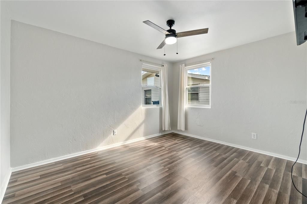 En Venta: $299,900 (2 camas, 1 baños, 931 Pies cuadrados)