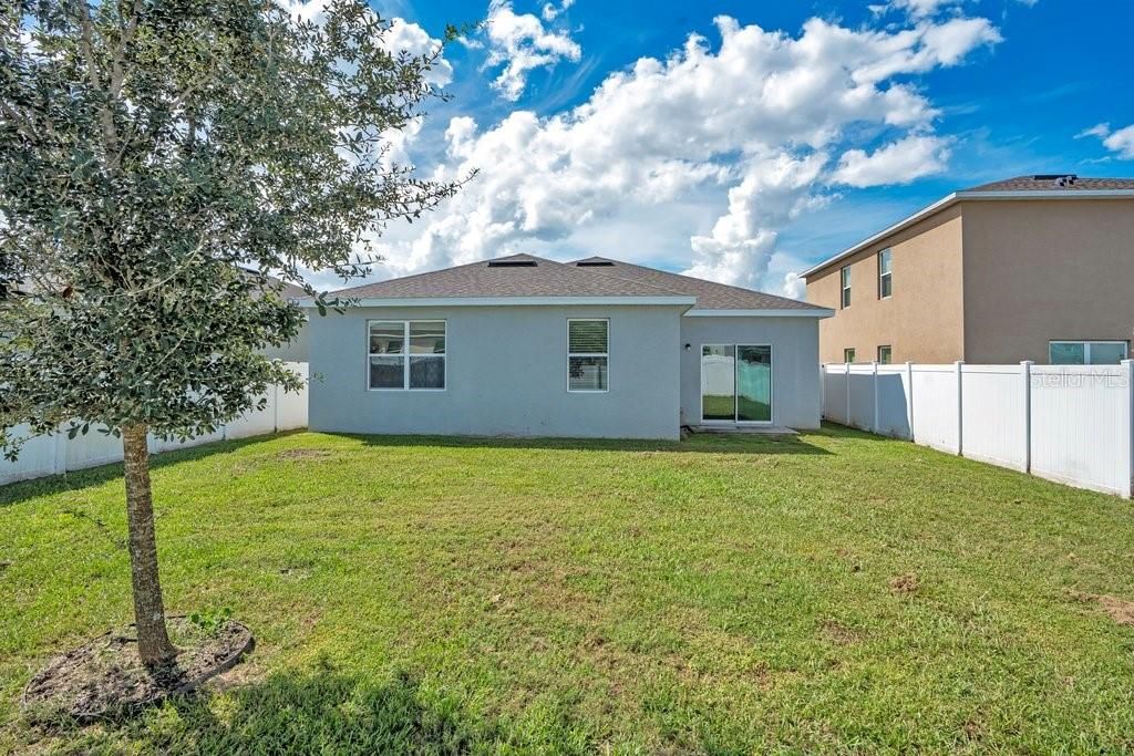 На продажу: $279,900 (3 спален, 2 ванн, 1607 Квадратных фут)