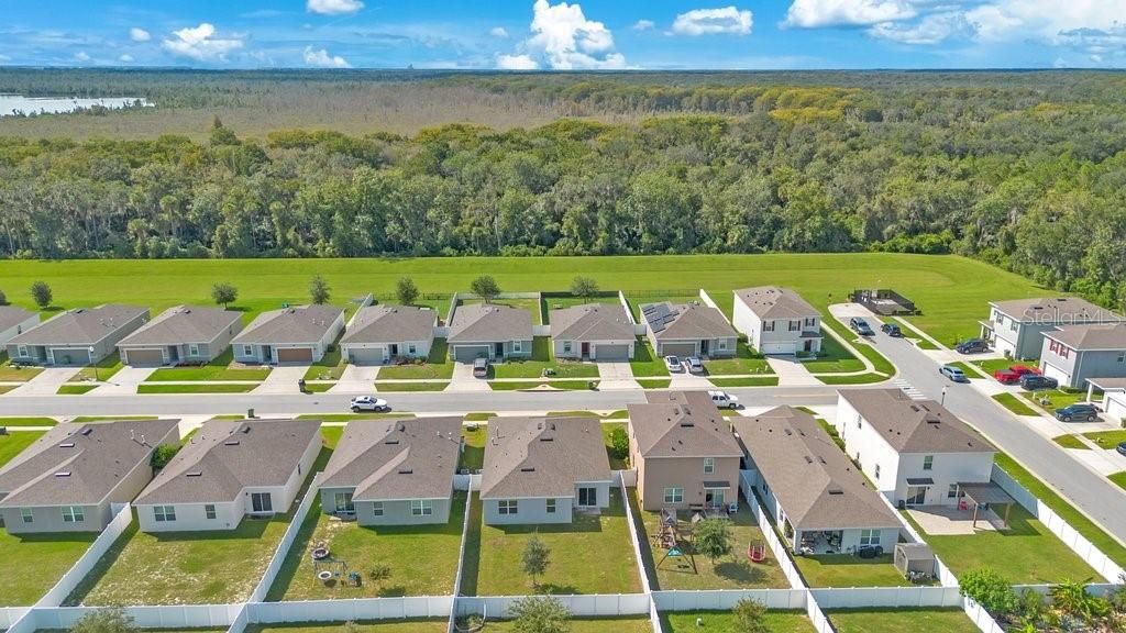 На продажу: $279,900 (3 спален, 2 ванн, 1607 Квадратных фут)
