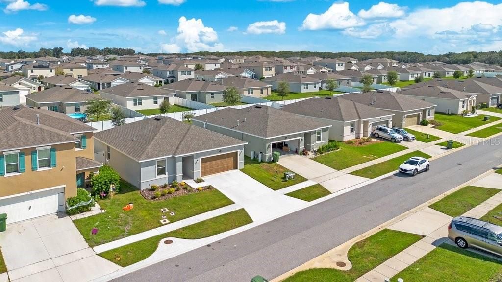 На продажу: $279,900 (3 спален, 2 ванн, 1607 Квадратных фут)