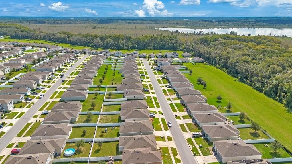 На продажу: $279,900 (3 спален, 2 ванн, 1607 Квадратных фут)