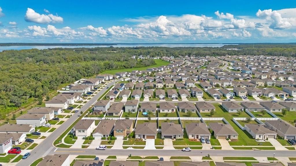 На продажу: $279,900 (3 спален, 2 ванн, 1607 Квадратных фут)