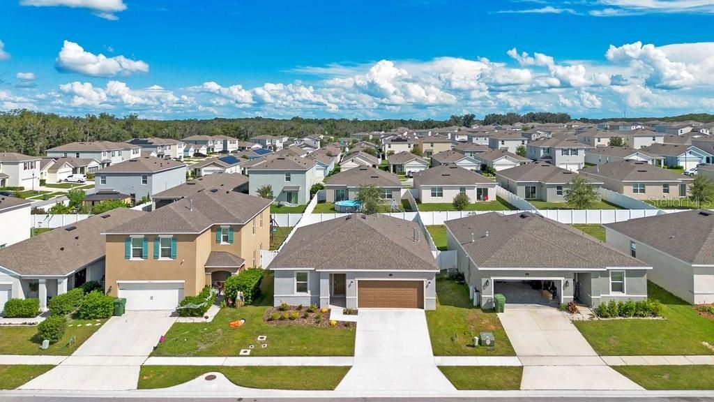 На продажу: $279,900 (3 спален, 2 ванн, 1607 Квадратных фут)