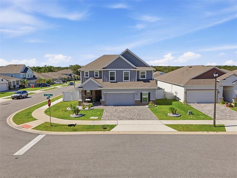 For Sale: $600,000 (4 beds, 2 baths, 3269 Square Feet)
