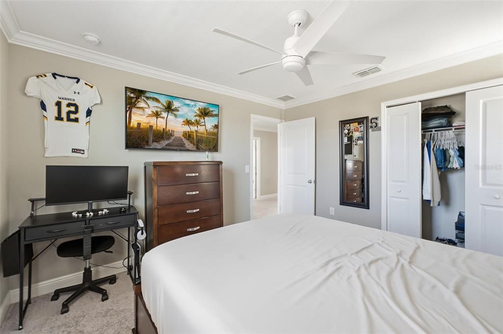 For Sale: $600,000 (4 beds, 2 baths, 3269 Square Feet)