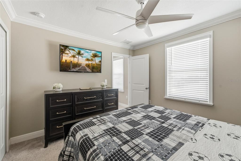 For Sale: $600,000 (4 beds, 2 baths, 3269 Square Feet)