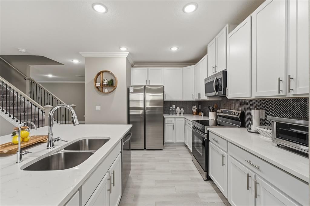 For Sale: $600,000 (4 beds, 2 baths, 3269 Square Feet)