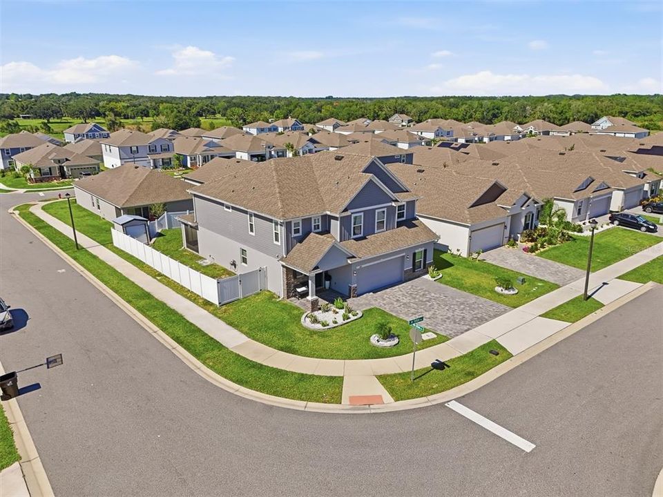 For Sale: $600,000 (4 beds, 2 baths, 3269 Square Feet)