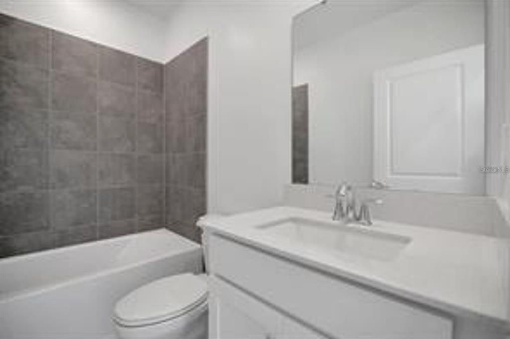 В аренду: $2,400 (3 спален, 2 ванн, 1713 Квадратных фут)