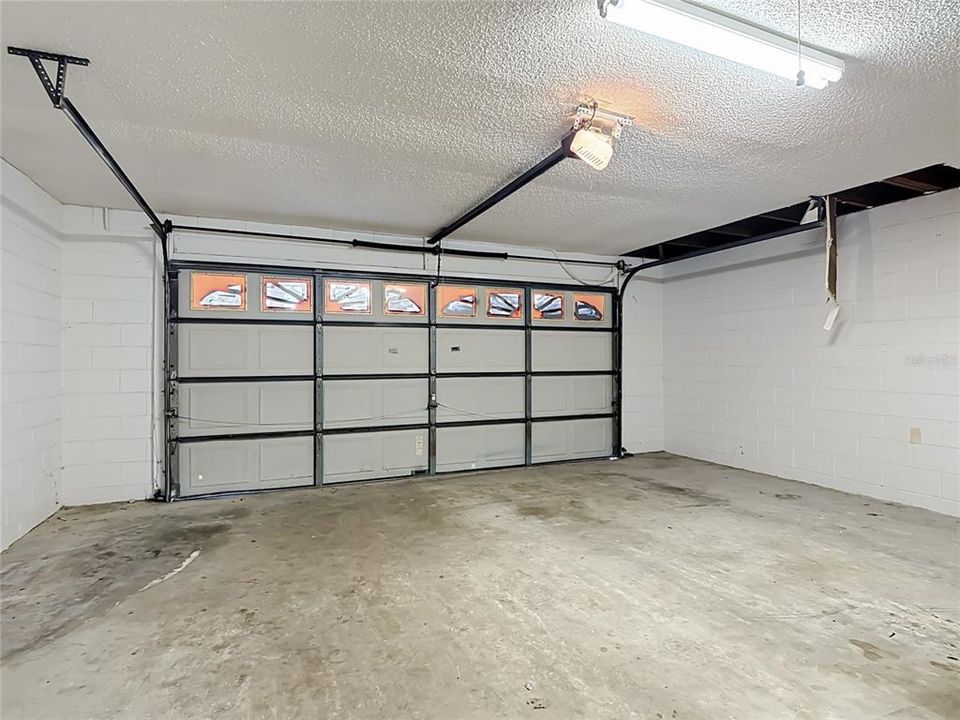 En Venta: $299,900 (4 camas, 2 baños, 2011 Pies cuadrados)