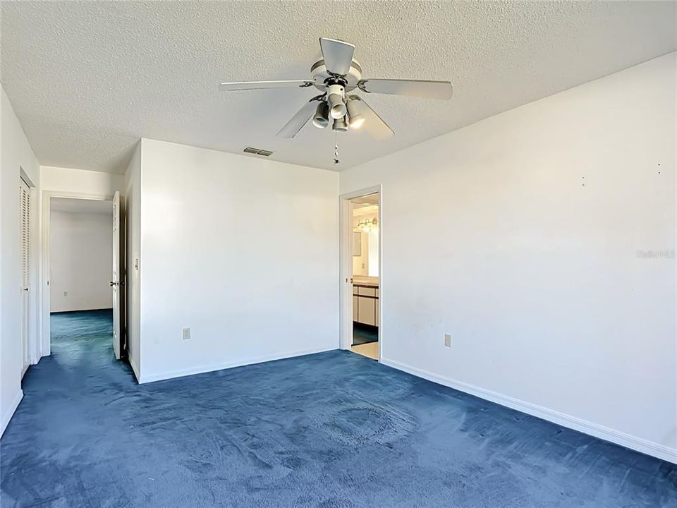 En Venta: $299,900 (4 camas, 2 baños, 2011 Pies cuadrados)