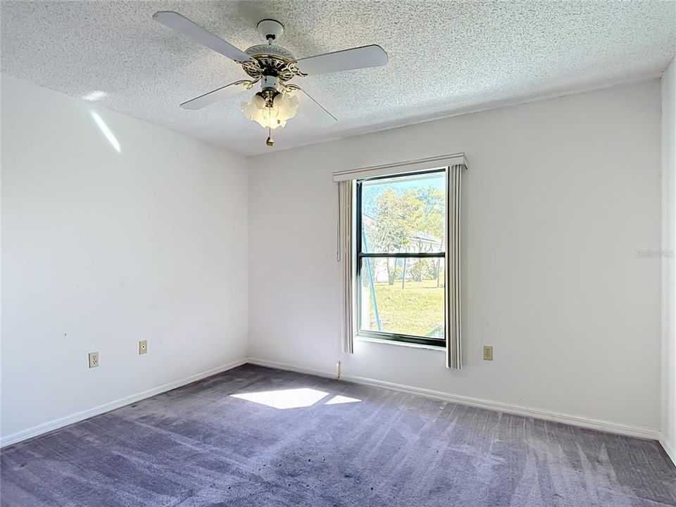 En Venta: $299,900 (4 camas, 2 baños, 2011 Pies cuadrados)