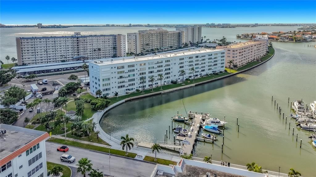 待售: $174,900 (1 贝兹, 1 浴室, 1060 平方英尺)