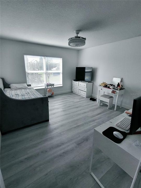 For Sale: $370,000 (4 beds, 2 baths, 2336 Square Feet)