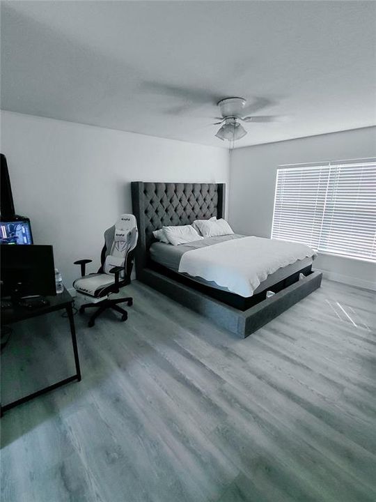 For Sale: $370,000 (4 beds, 2 baths, 2336 Square Feet)