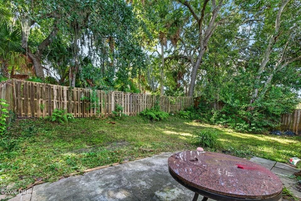 For Sale: $149,000 (2 beds, 1 baths, 920 Square Feet)