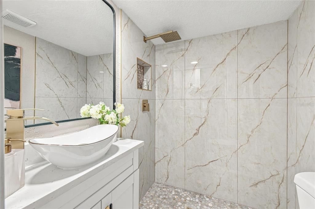 На продажу: $419,900 (3 спален, 2 ванн, 1156 Квадратных фут)