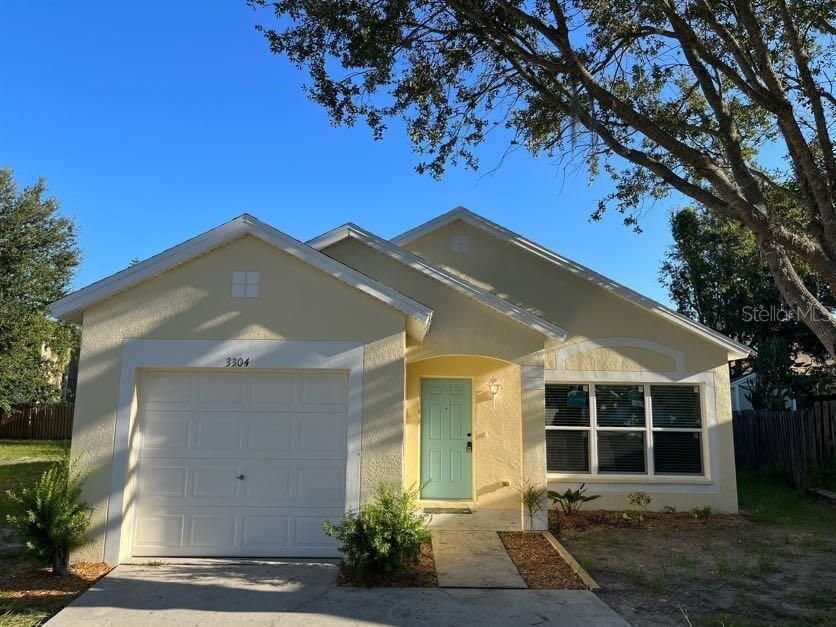 For Sale: $295,000 (3 beds, 2 baths, 1182 Square Feet)