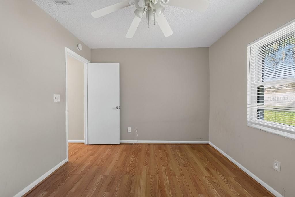 For Sale: $325,000 (3 beds, 2 baths, 1605 Square Feet)