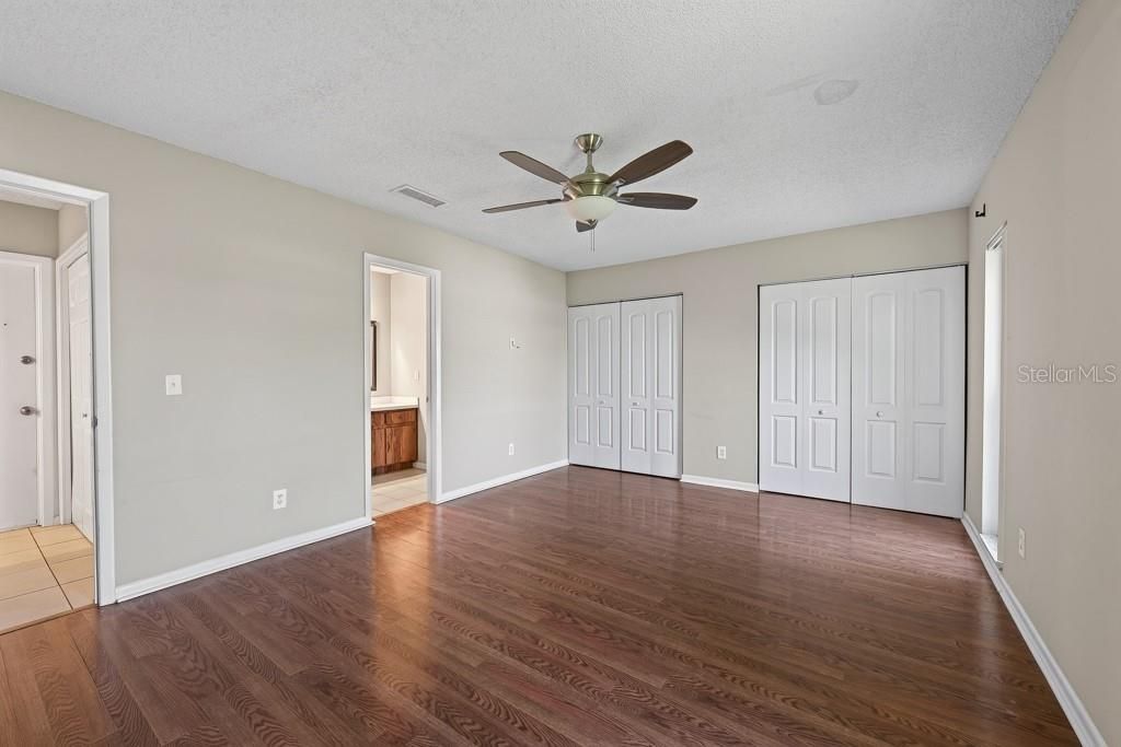 For Sale: $325,000 (3 beds, 2 baths, 1605 Square Feet)