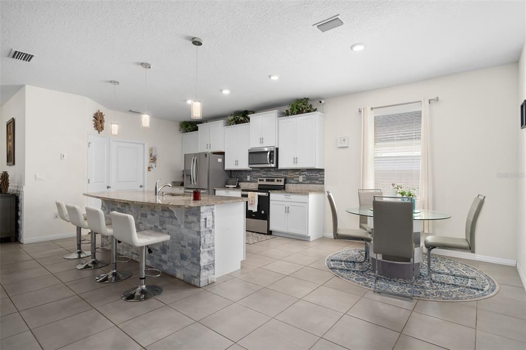 For Sale: $414,900 (4 beds, 3 baths, 2344 Square Feet)