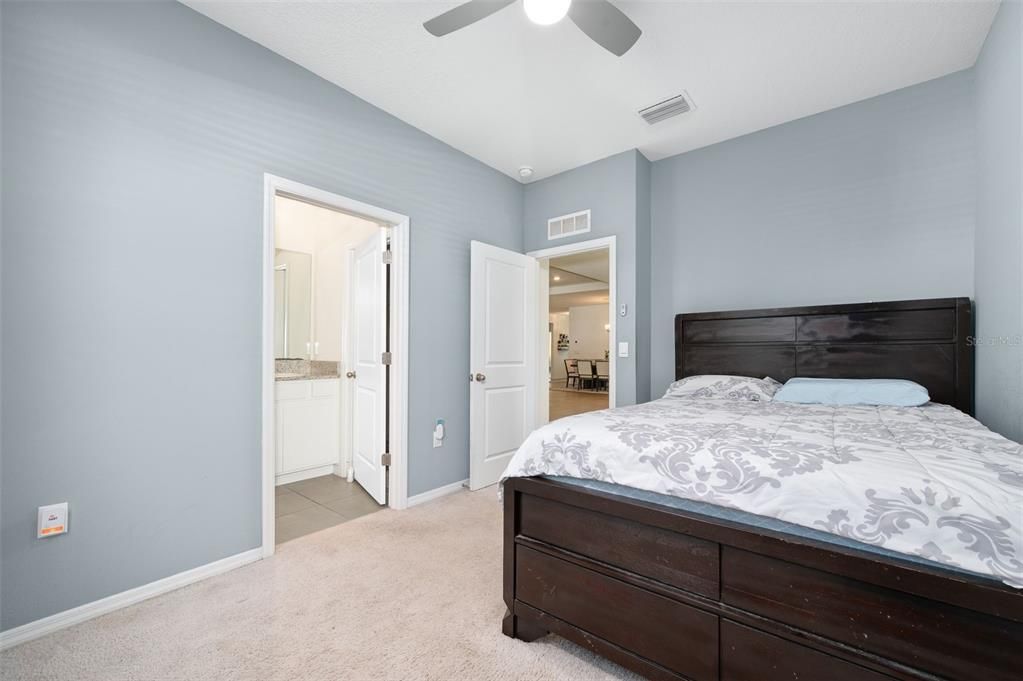 For Sale: $414,900 (4 beds, 3 baths, 2344 Square Feet)